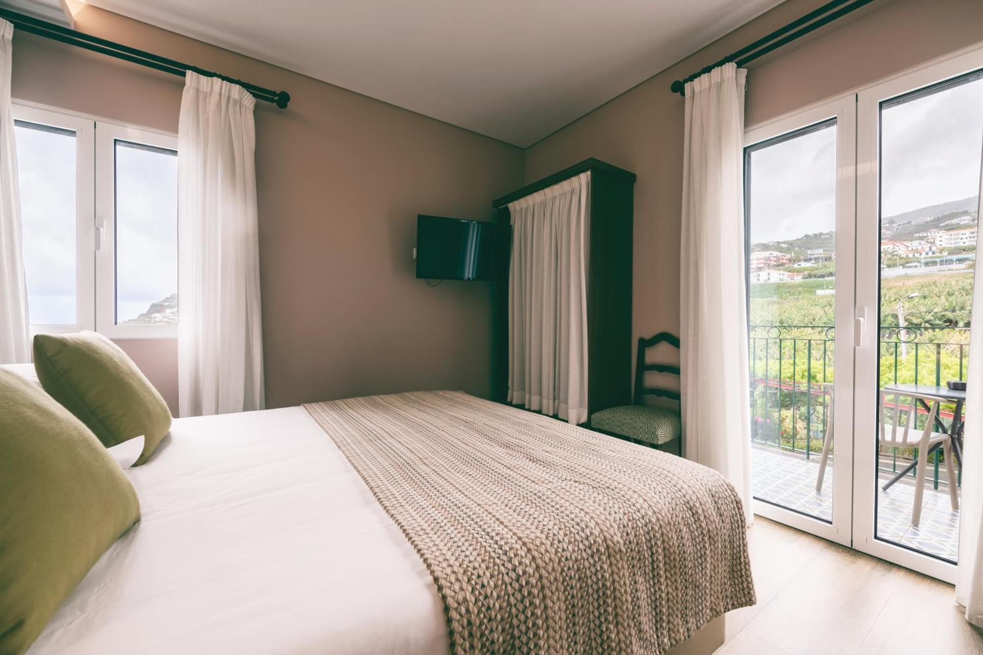 カマラ・デ・ロボス Quinta Da Saraivaヴィラ 部屋 写真